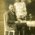 1178: Zbiór fotografii, sygn. 680 - Katarzyna Zych i Stanisław Tuzin z Radecznicy, fotografia wykonana w Niemczech podczas prac sezonowych, 1928 r., seria 14